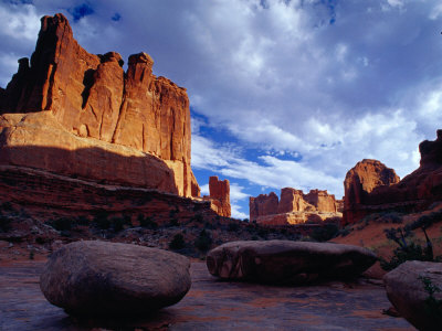 Sandstone Towers and Boulders in Park Avenue, Arches National Park, Utah, USA