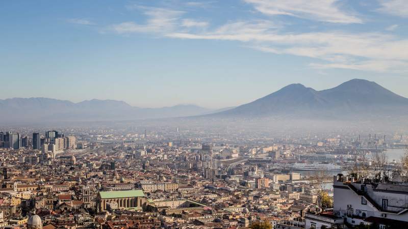 what to see in naples italy