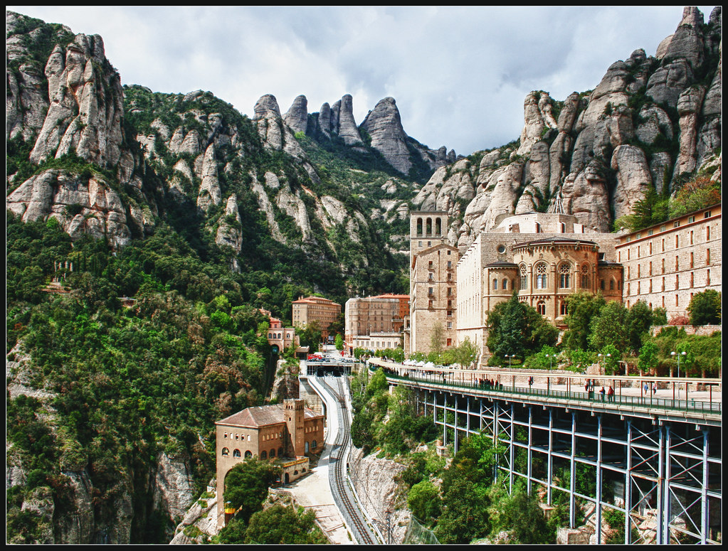 Monastir/Abadia de Montserrat (Explore)